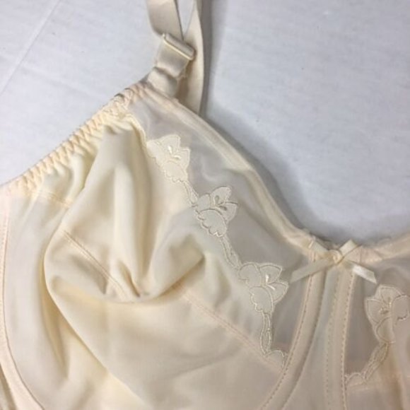 Bali Women's Flower Underwire Bra DF 0180 size 40D - Picture 9 of 11